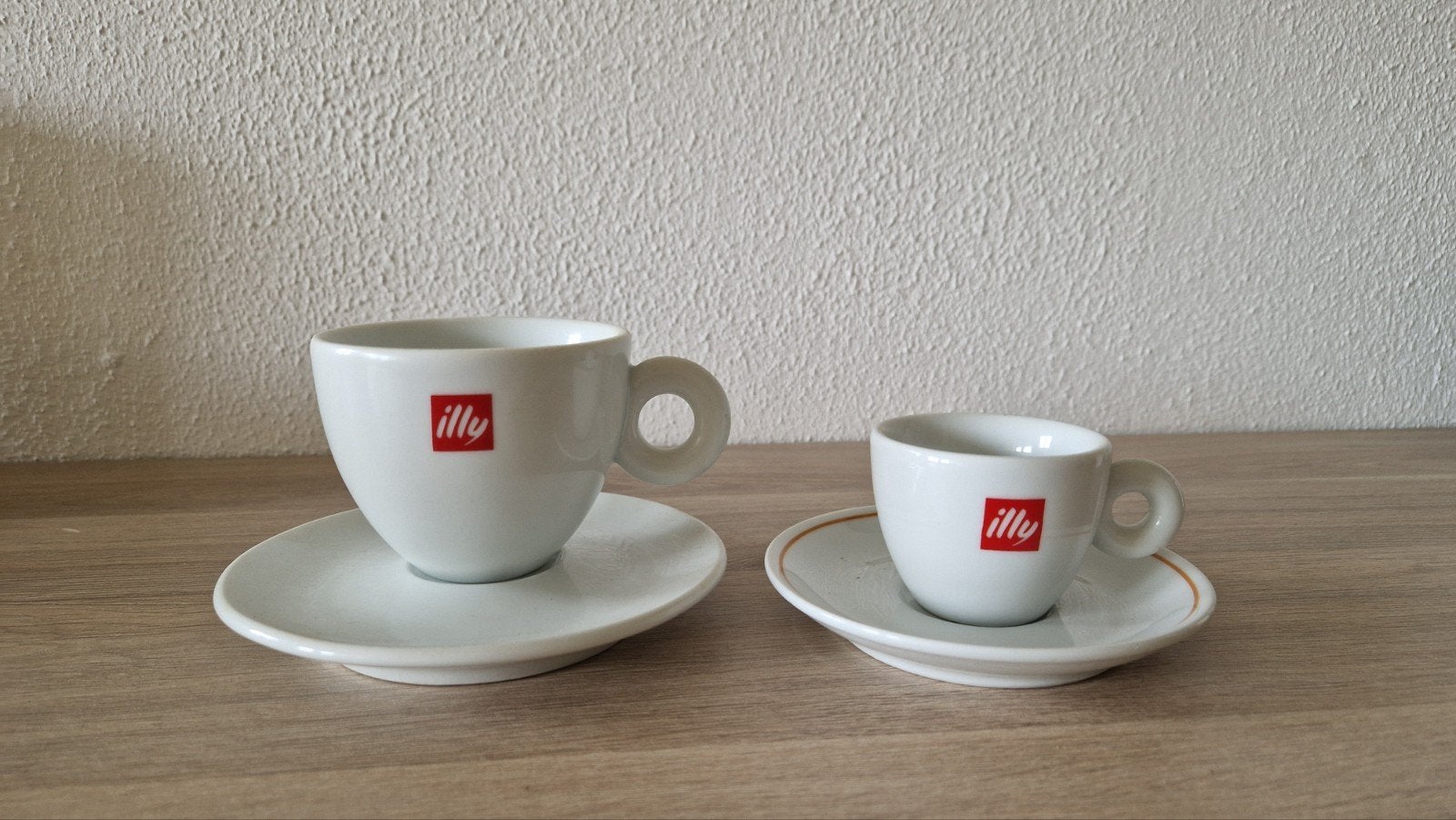 Illy Cappuccino en Espresso Kopjes Set - Italiaans Design, Gebruikt, Keramiek, Ophalen of Verzenden, Illy
