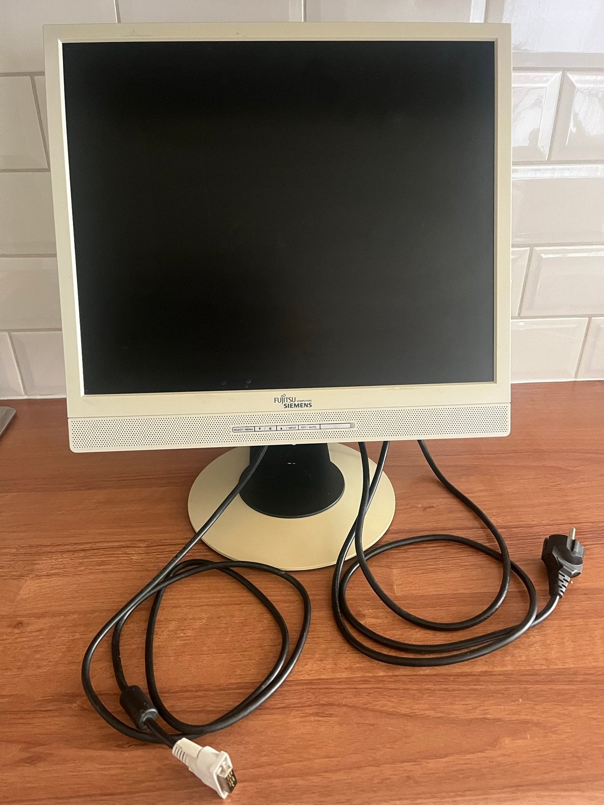 Fujitsu Siemens LCD Kleurenmonitor - 17 inch, Ophalen, Gebruikt, DVI