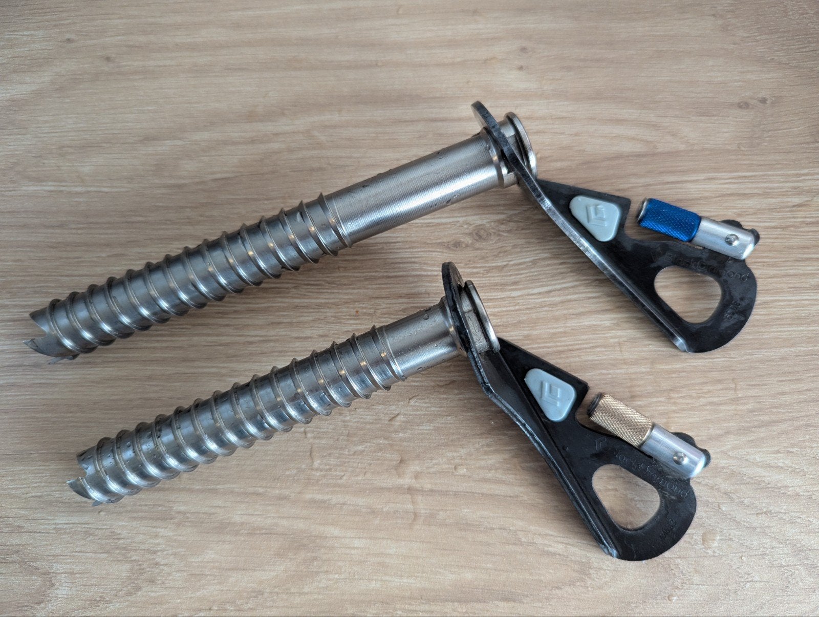 Black Diamond Express Ice Screws - 13cm & 16cm - Als nieuw, Ophalen of Verzenden, Zo goed als nieuw, Klimsport-accessoire