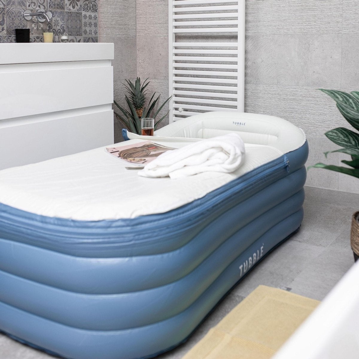 Tubble Amsterdam Basic, Huis en Inrichting, Badkamer | Complete badkamers, Ophalen, Zo goed als nieuw, Met bad