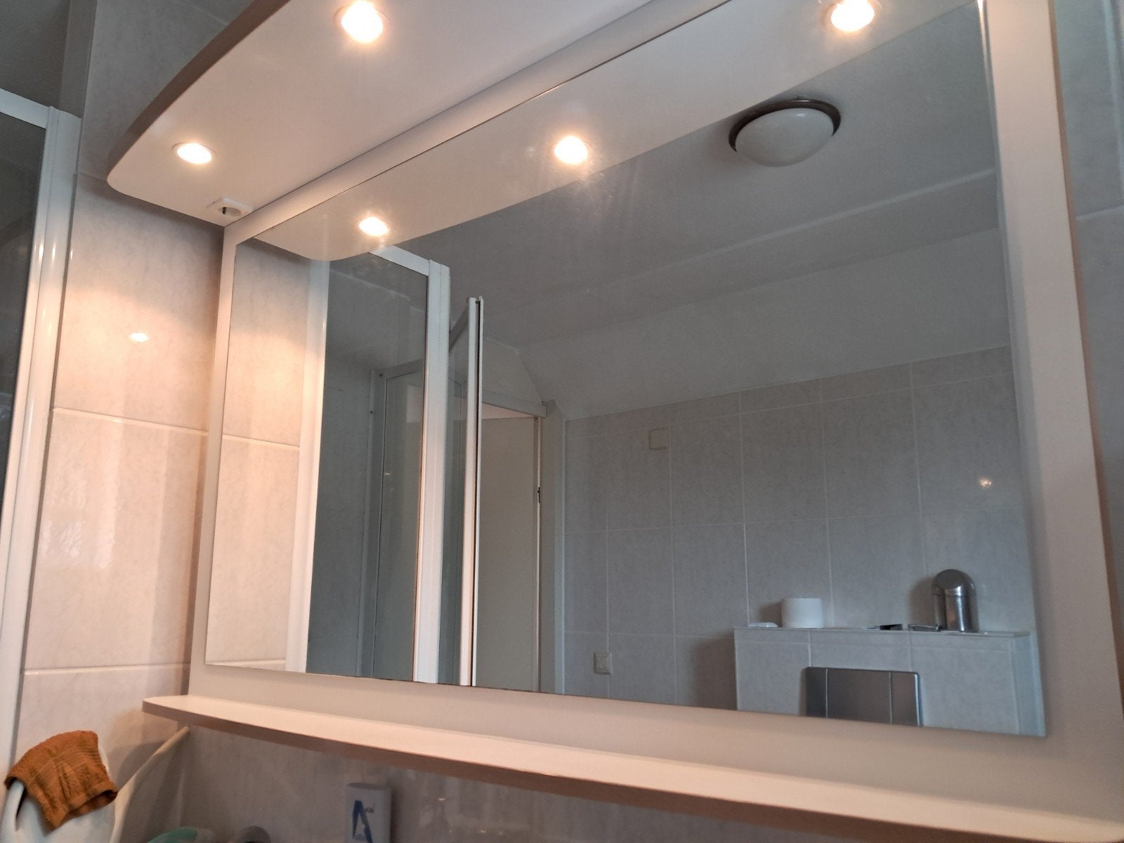 Badkamerspiegel met verlichting en plankje, Huis en Inrichting, Ophalen, Rechthoekig, Minder dan 100 cm