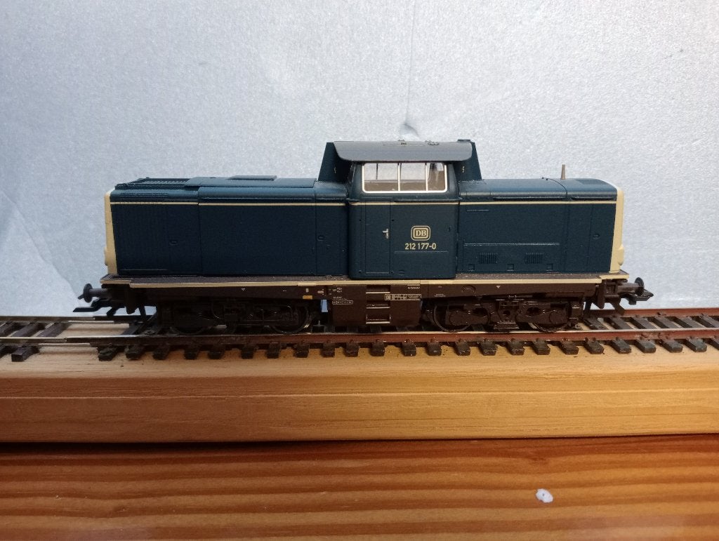 Roco H0 - 63982 – Diesellokomotief BR 212, DB - Digitaal, Ophalen of Verzenden, Zo goed als nieuw, Roco, Gelijkstroom