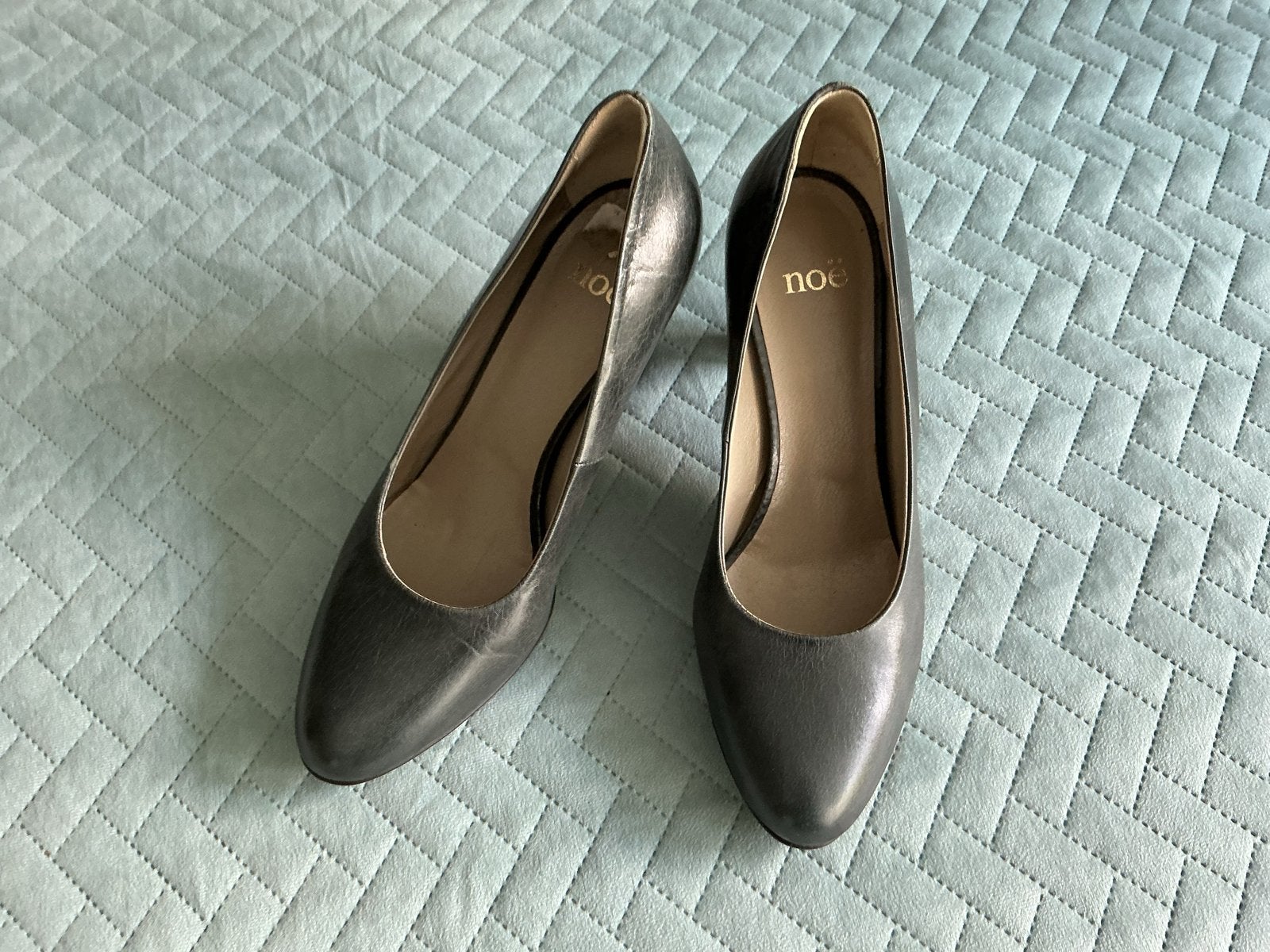Noé schoenen, zgan, maat 41, hakken 7 cm.olijfgroen, Ophalen of Verzenden, Zo goed als nieuw, Grijs, Schoenen met hoge hakken