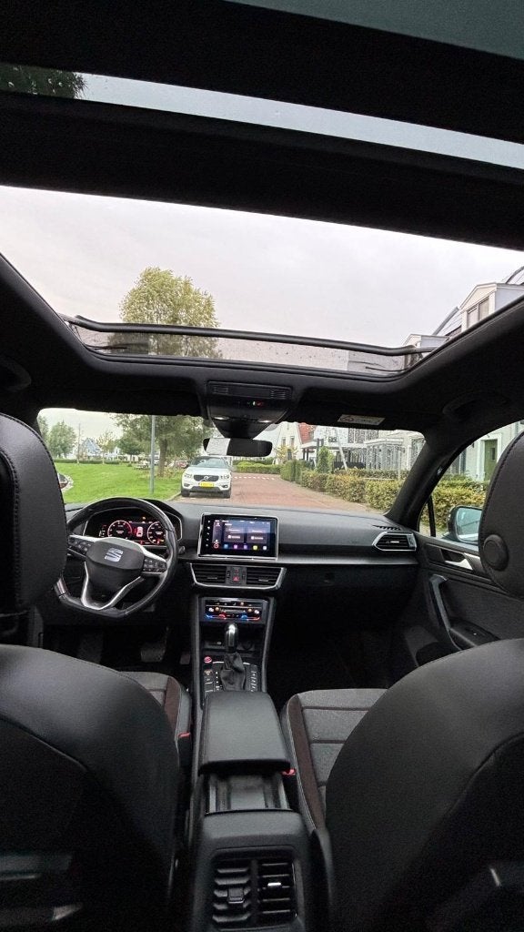 Seat Tarraco 1.5 TSI DSG Automaat | Panoramadak | 360, Euro 6, 4 cilinders, Leder en Stof, Zwart