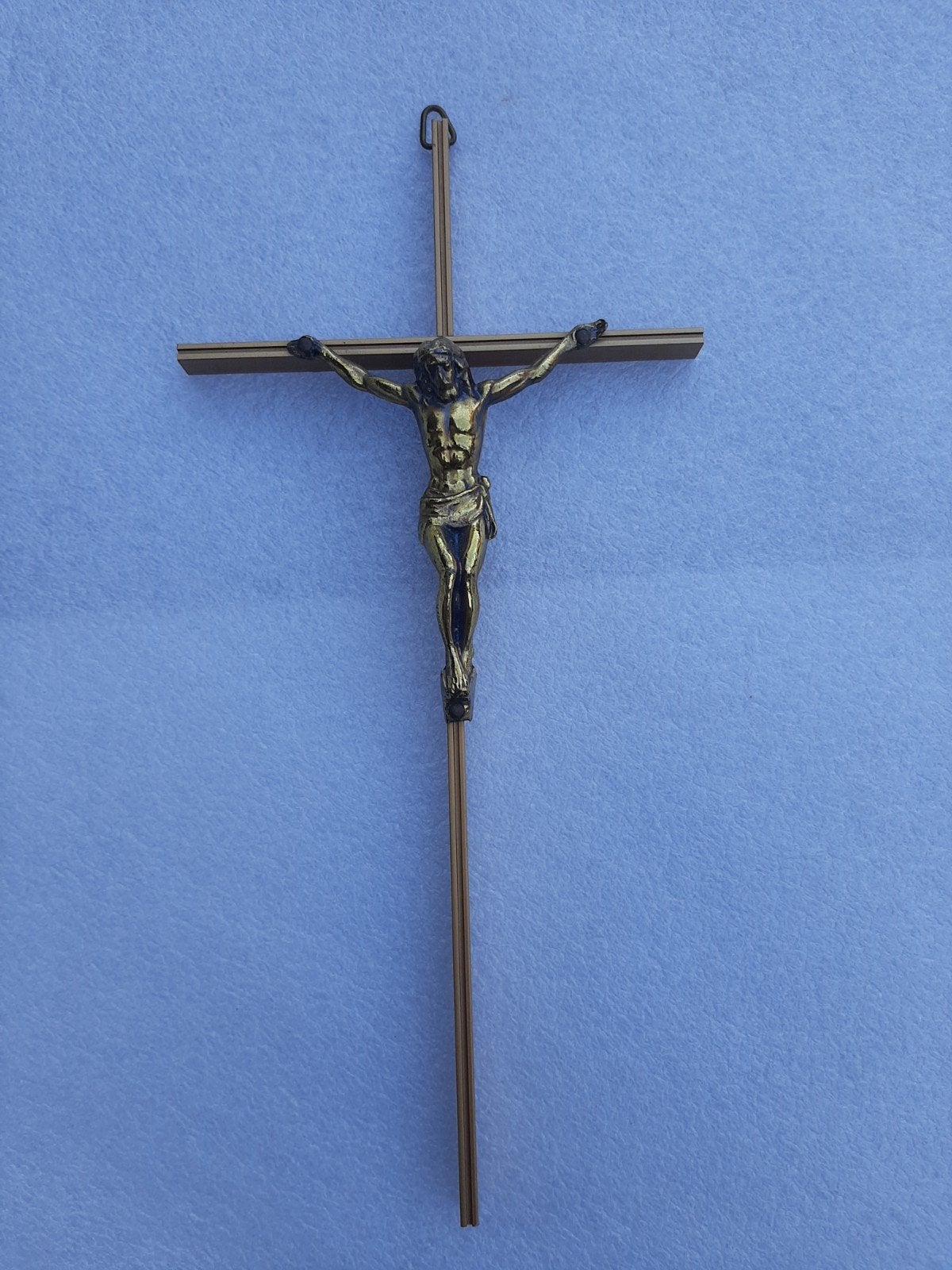 Oud bronzen kruis met Jezusfiguur en vergulde ketting, Ophalen of Verzenden