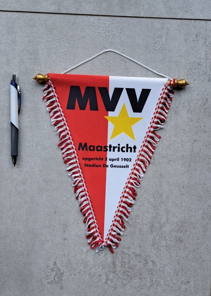 vaantje MVV, Ophalen of Verzenden, Zo goed als nieuw, Overige binnenlandse clubs, Vaantje of Sjaal