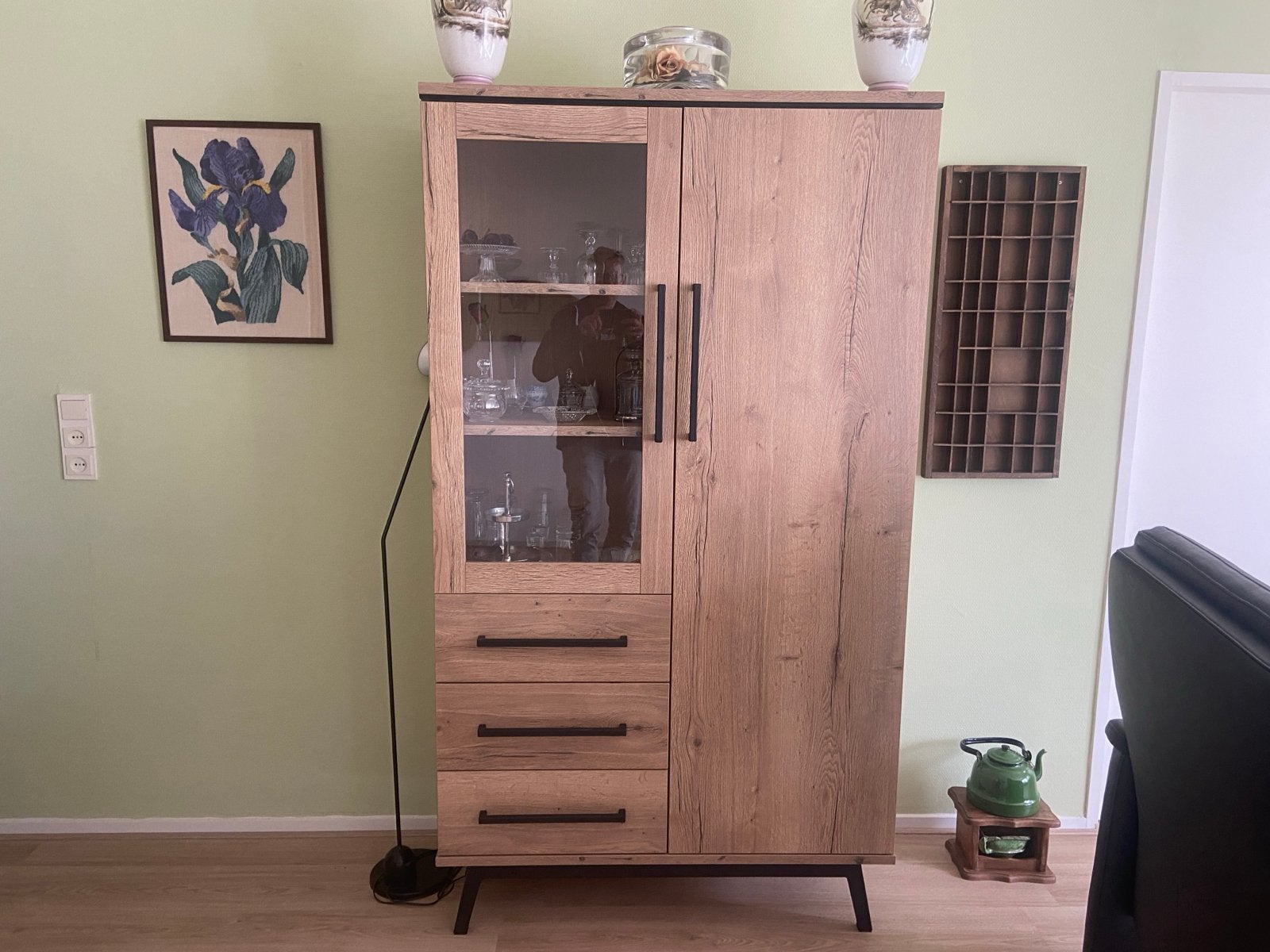 Moderne Vitrinekast met Lades - Eikenlook, Ophalen, Zo goed als nieuw