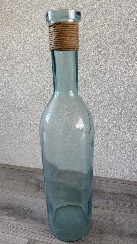 Hoge glazen vaas in aqua kleur, Huis en Inrichting, Woonaccessoires | Vazen, Ophalen, Gebruikt, 50 tot 75 cm, Blauw