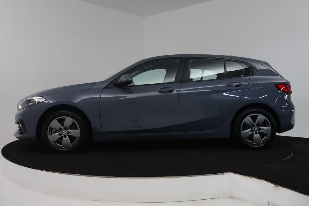 BMW 1-serie 118i Business Edition (NAVIGATIE, PARKEERSENSORE, Gebruikt, Origineel Nederlands, Bedrijf, Handgeschakeld