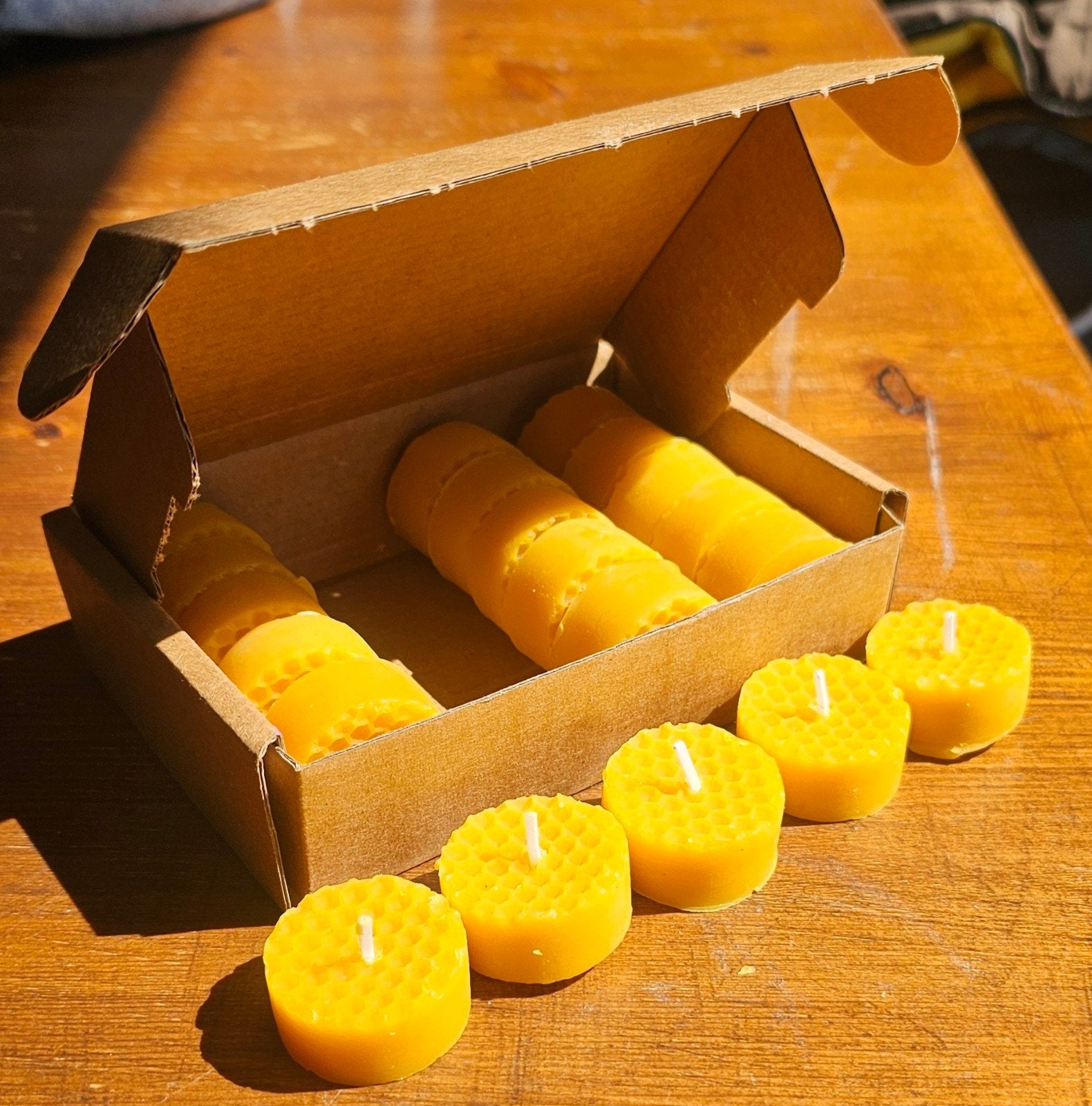 20 waxinelichtjes van bijenwas, Ophalen of Verzenden