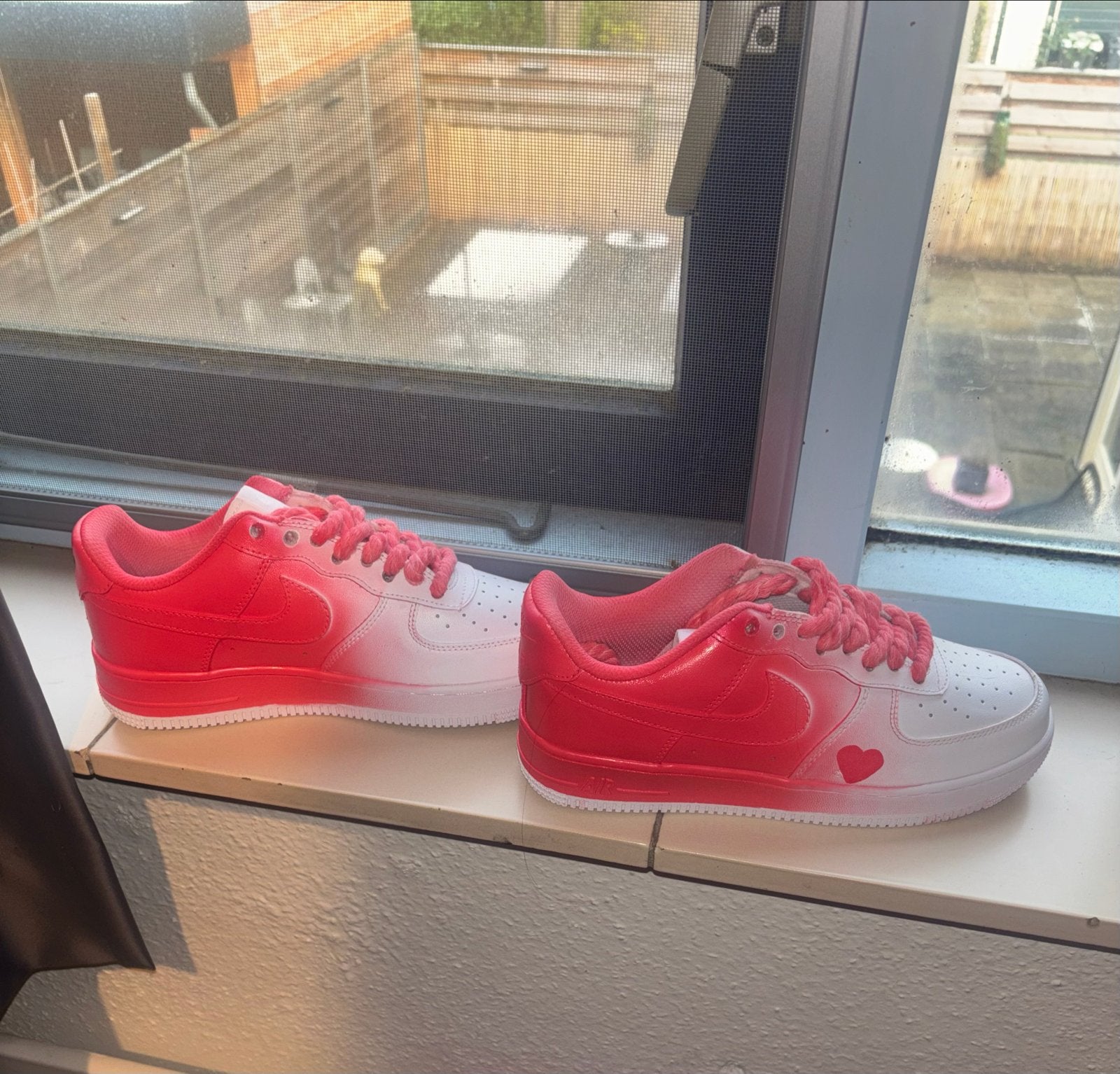Nike Air Force 1 Custom Rood/Wit met Hartje maat 39, Nieuw, Ophalen of Verzenden, Sneakers of Gympen, Rood