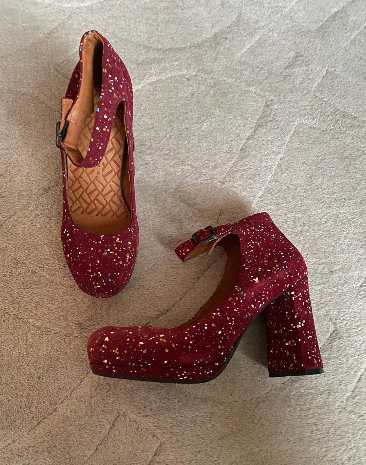 Nieuwstaat: Chie Mihara pumps, maat 39,5 👠, Kleding | Dames, Schoenen, Nieuw, Schoenen met hoge hakken, Rood, Ophalen of Verzenden