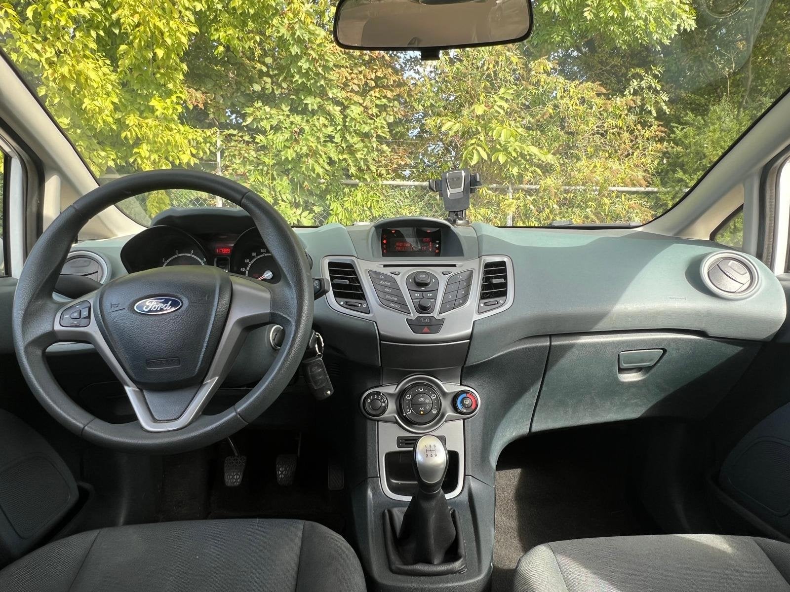 Foto 8 van Ford Fiesta 1.25 Limited 5-deurs - Airco/NAP