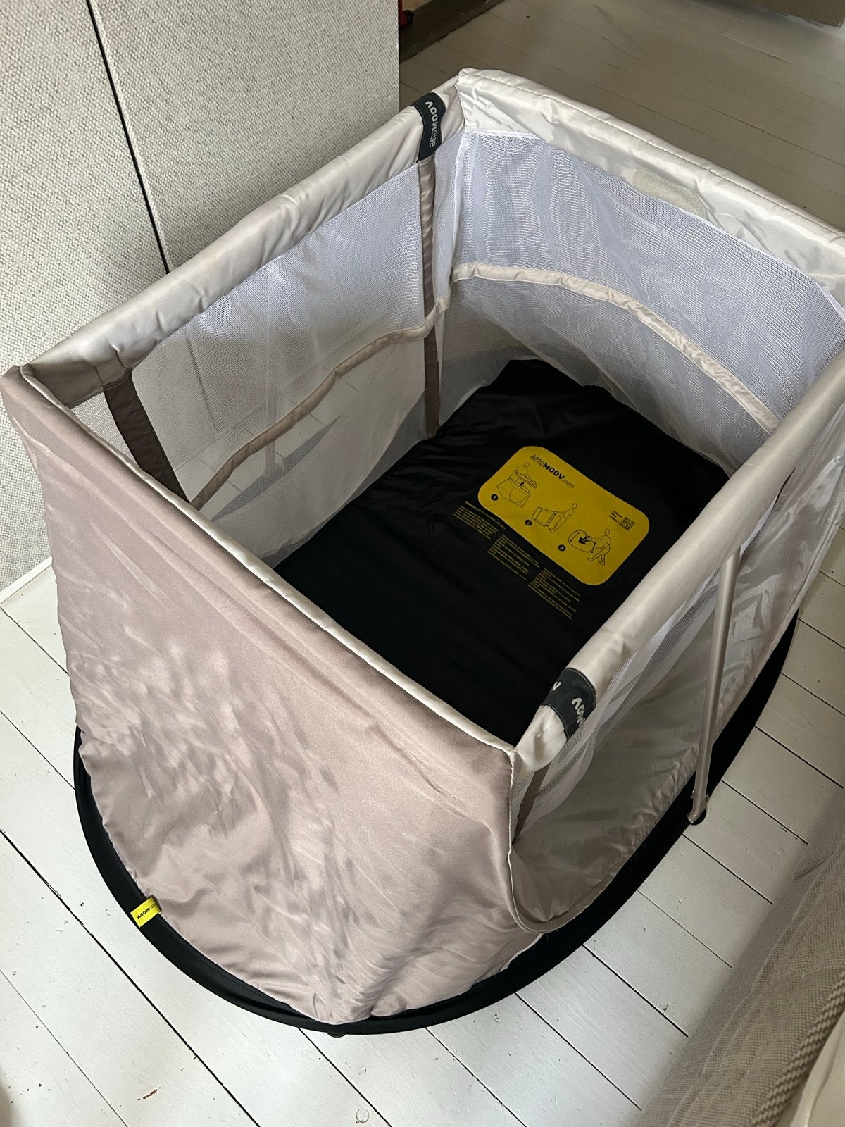 AeroMoov Pop-Up Reisbedje, Ophalen, Zo goed als nieuw, Reisbedje