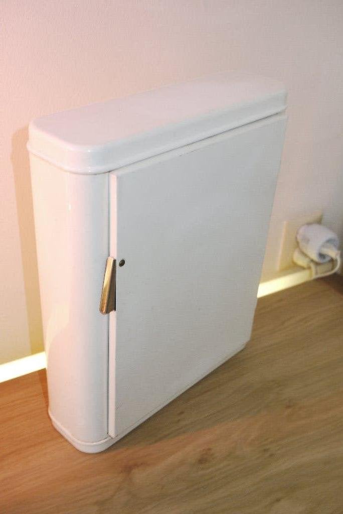 medicijnkastje antiek metaal jaren 30 afm. 37 x 11 x 30 cm, Ophalen of Verzenden