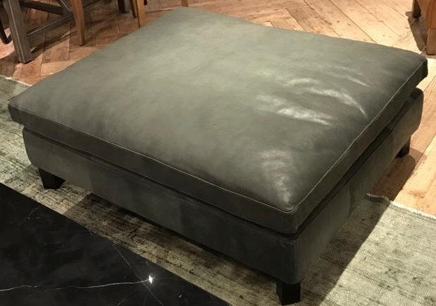 Timothy Oulton Lux Footstool/Ottoman–Tomahawk Pewter Leather, Huis en Inrichting, Ophalen, Gebruikt, 100 tot 125 cm, Leer