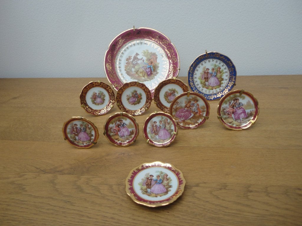 11 prachtige Limoges France miniatuur bordjes van porselein, Ophalen of Verzenden, Zo goed als nieuw, Porselein, Bord of Schaal
