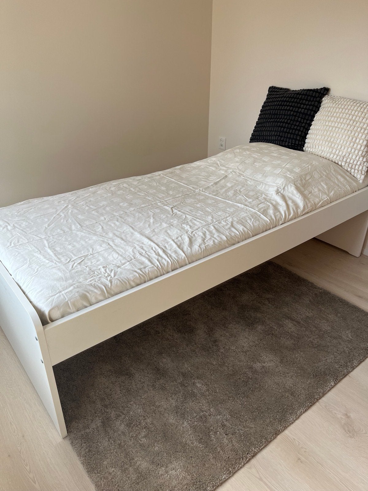 Bed - Eenpersoons - Wit - Met matras en lattenbodem, Overige materialen, 90 cm, Eenpersoons, Wit