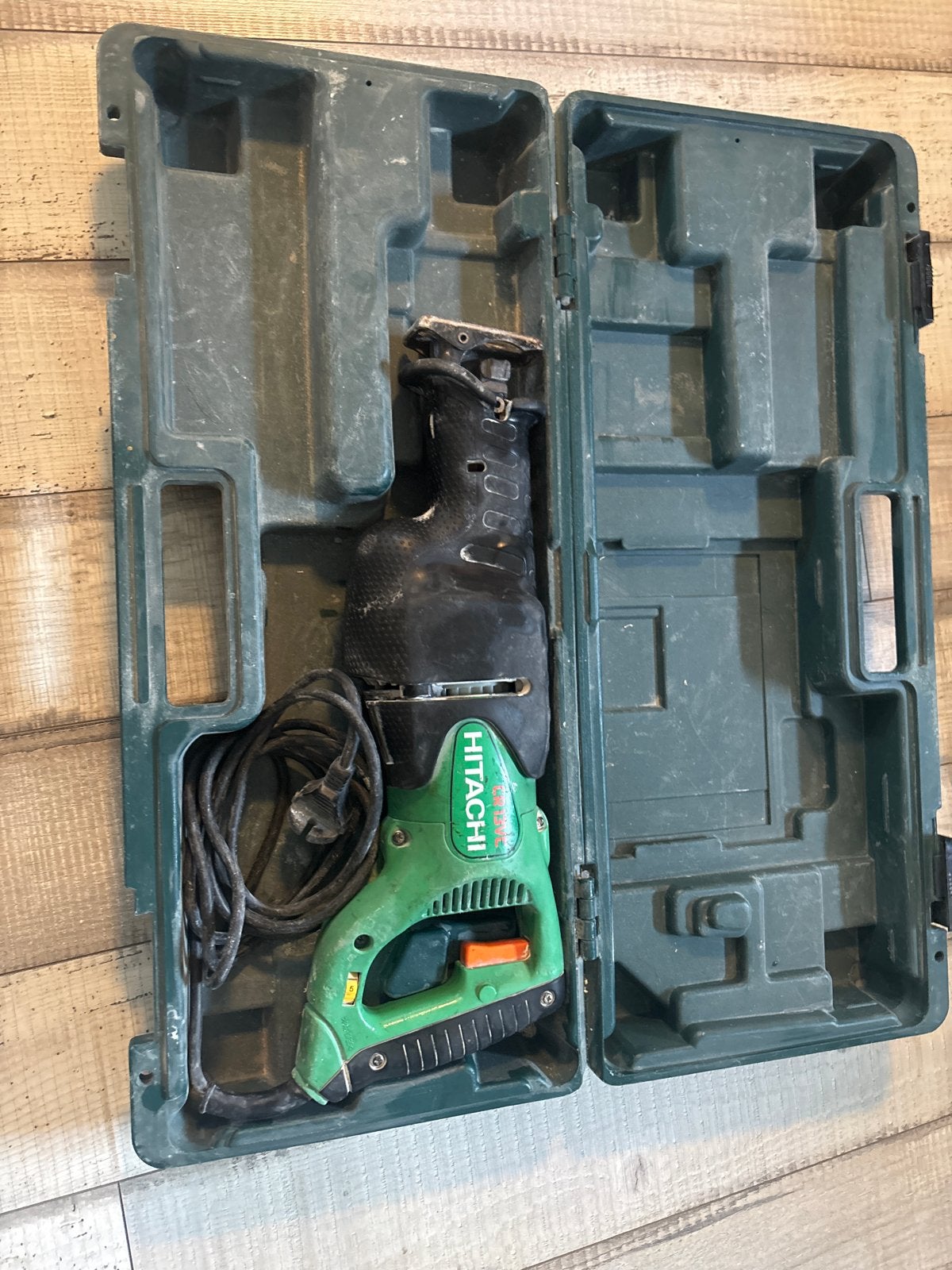 Hitachi Reciprozaag in koffer - Gebruikt, Doe-het-zelf en Verbouw, Gereedschap | Zaagmachines, Ophalen of Verzenden, Gebruikt
