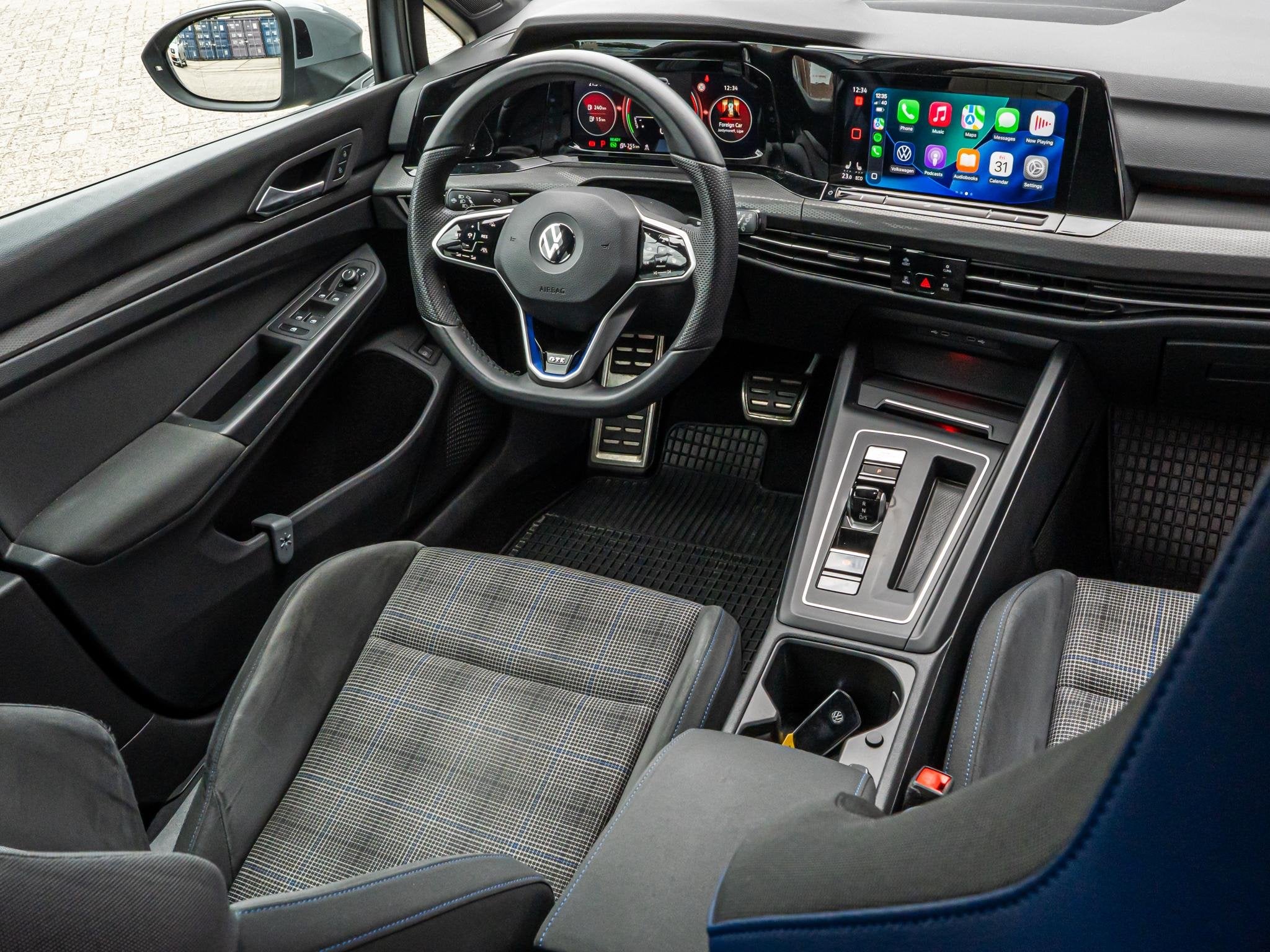 Volkswagen Golf 1.4 eHybrid GTE Keyless Camera Apple CarPlay, Gebruikt, Euro 6, 4 cilinders, 1524 kg