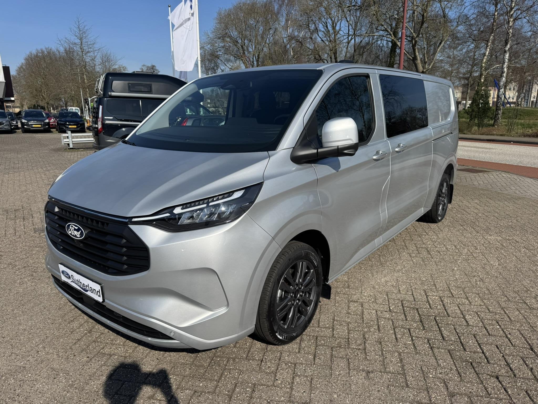 Ford Transit Custom 320 2.5 PHEV L2H1 Limited DC | Dubbele c, Auto's, Euro 6, 4 cilinders, Plug-in hybride, Bedrijf
