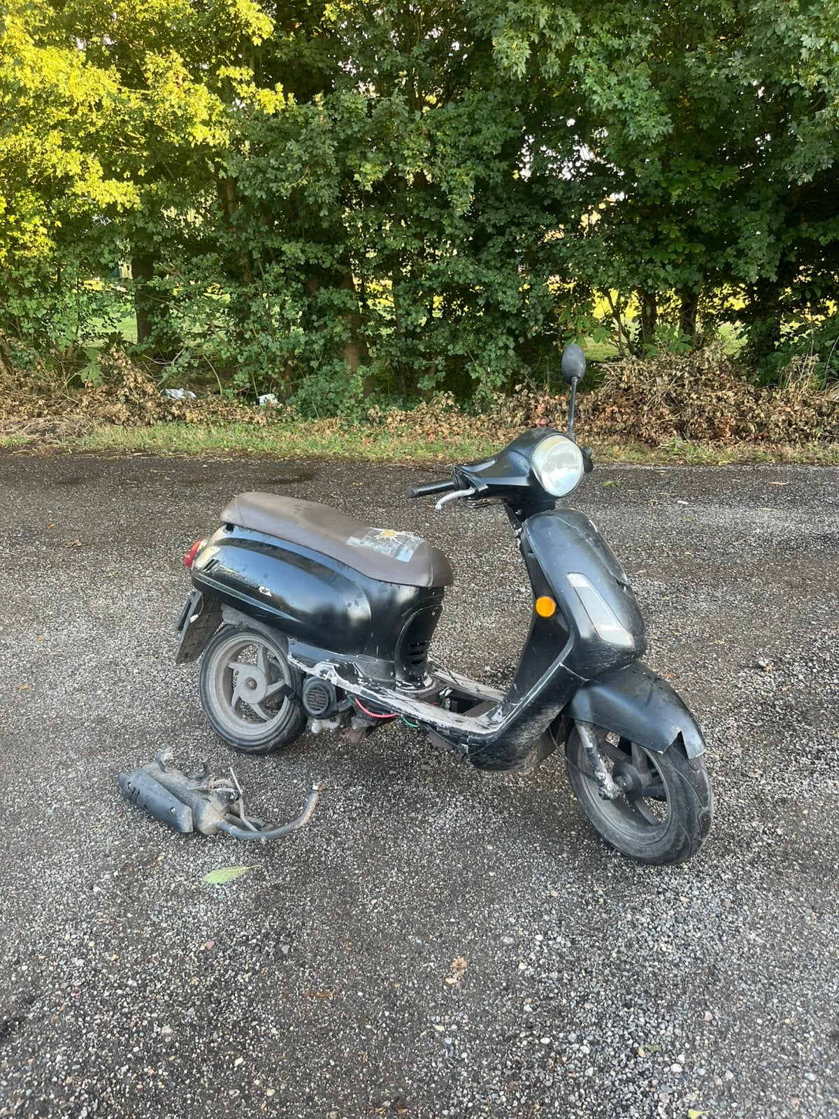 Sym fiddle scooter voor onderdelen (gratis), Fietsen en Brommers, Scooters | SYM, Ophalen, Zo goed als nieuw, Benzine, Fiddle