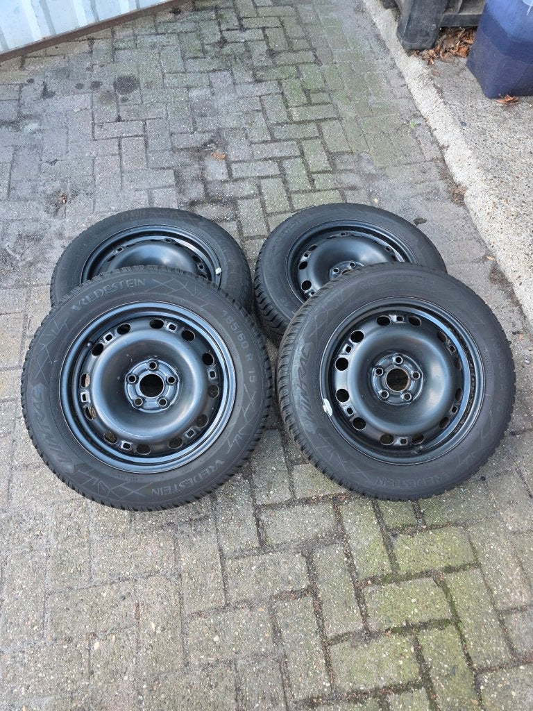 Set stalen velgen met winterbanden, VW Polo. Zeer netjes!, Ophalen, Gebruikt, 15 inch, Banden en Velgen