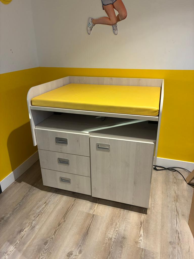 Commode kinderopvang of thuis, Ophalen, Gebruikt, 50 tot 70 cm, 100 cm of meer