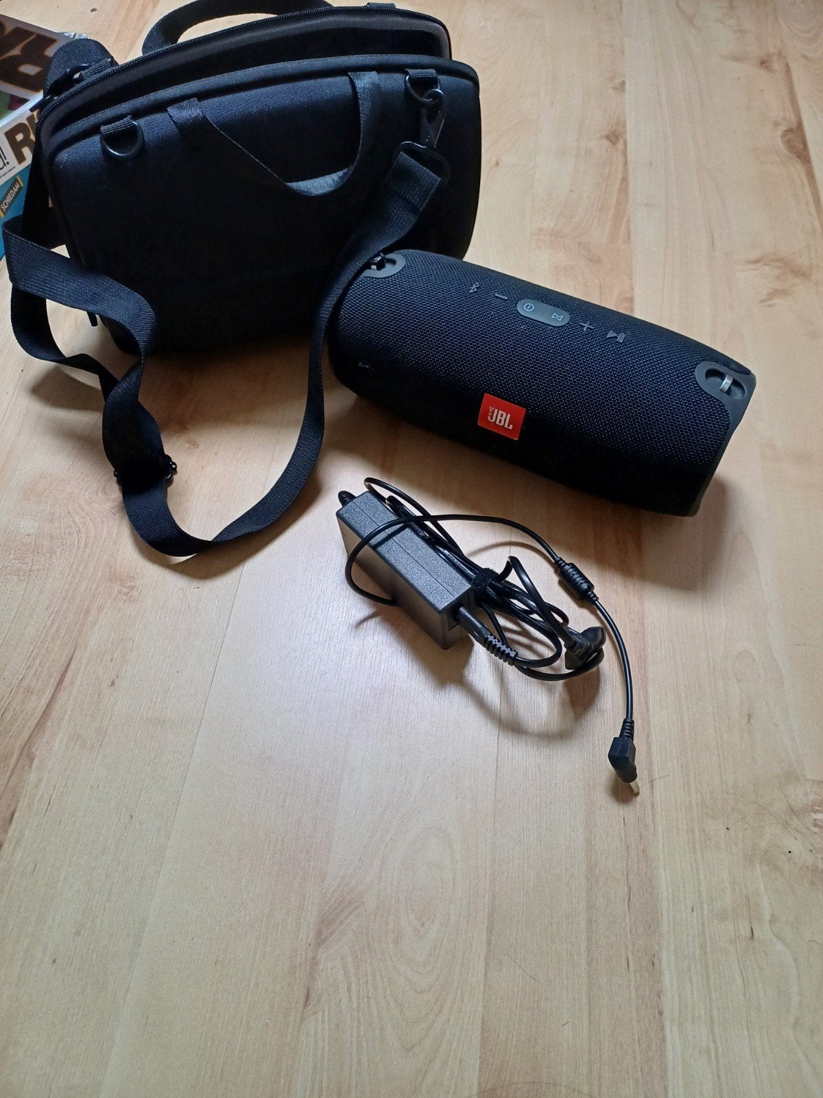 JBL Xtreme zwart met case +riem en oplader, JBL, Ophalen of Verzenden, Bluetooth, Gebruikt