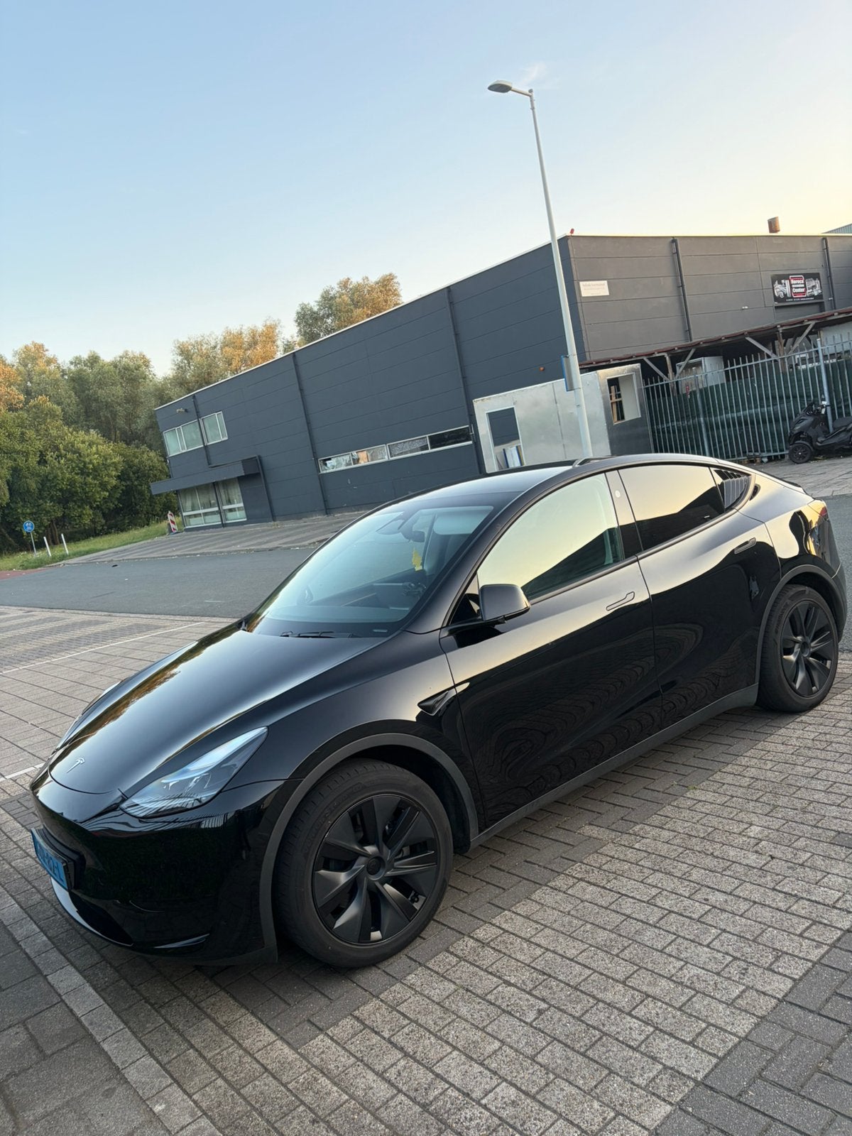 Tesla Model Y Long Range RWD 347pk (Taxi klaar), Auto's, Tesla, Automaat, Achterwielaandrijving, Zwart, 347 pk