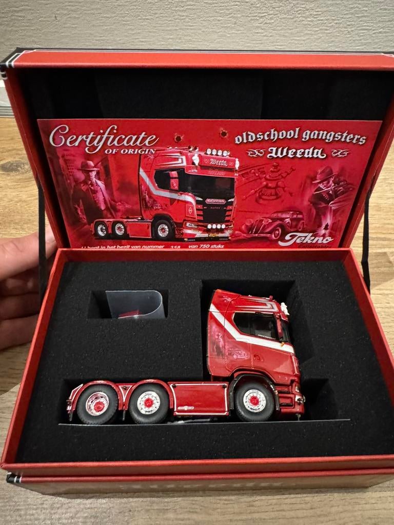 Weeda oldskool gangsters, Hobby en Vrije tijd, Modelauto's | 1:50, Ophalen of Verzenden, Nieuw, Bus of Vrachtwagen, Tekno