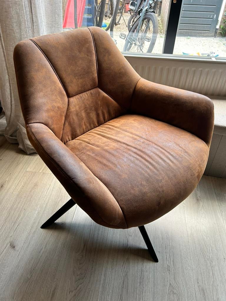 Draaifauteuil Cognac, Huis en Inrichting, Fauteuils, Ophalen, Zo goed als nieuw, 75 tot 100 cm, 50 tot 75 cm