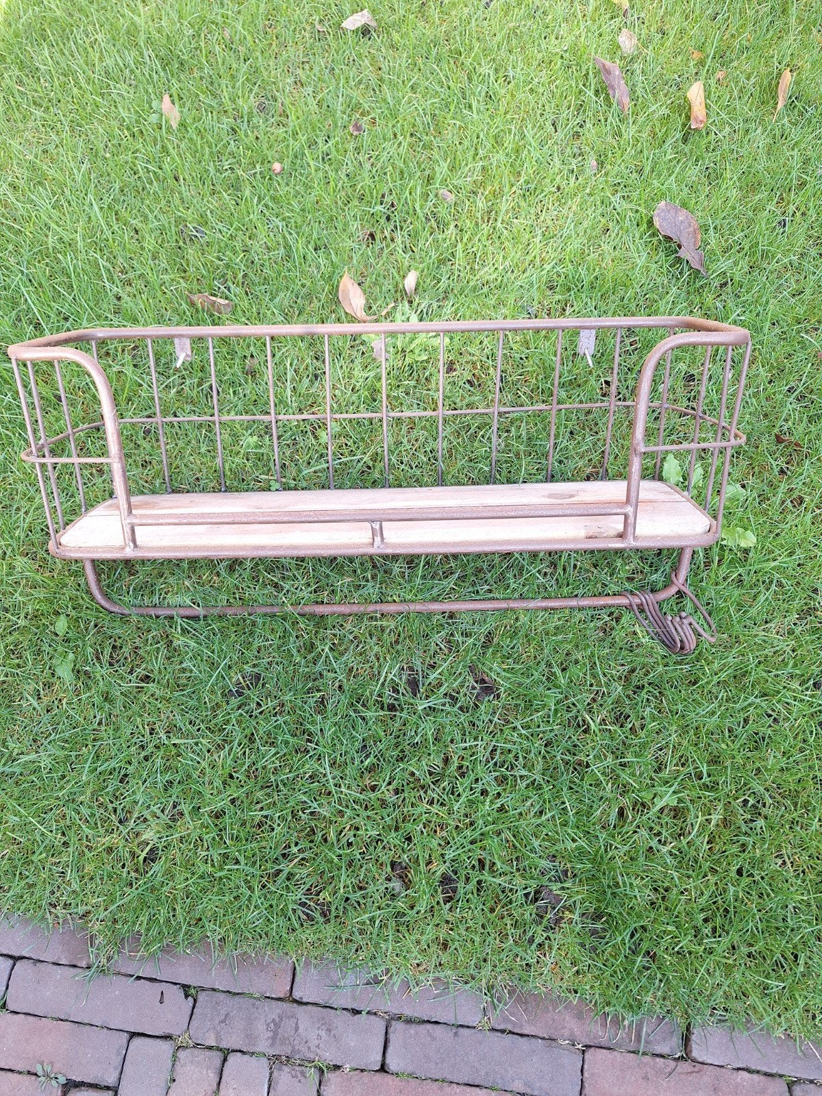 Metalen wandrek met houten plank en haken, Ophalen, Gebruikt, Metaal, Bruin