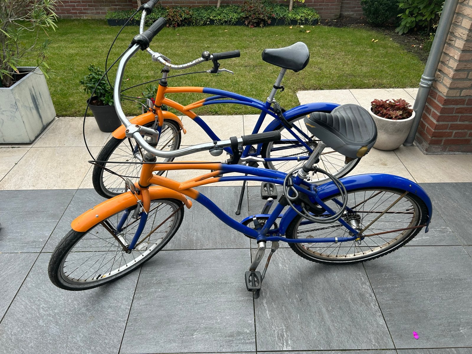 Twee Tweedehands Fietsen - Blauw en Oranje, Overige merken, Terugtraprem, Gebruikt, Versnellingen