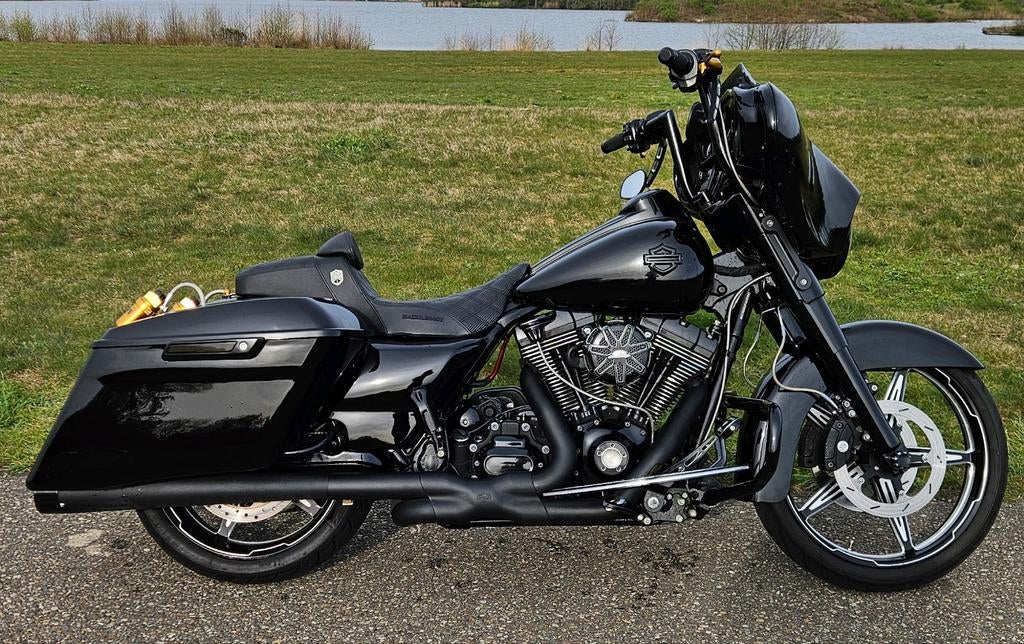 Harley Davidson Street Glide Custom Touring Öhlins 101PK, 2 cilinders, 1690 cc, Occasion, LED Verlichting