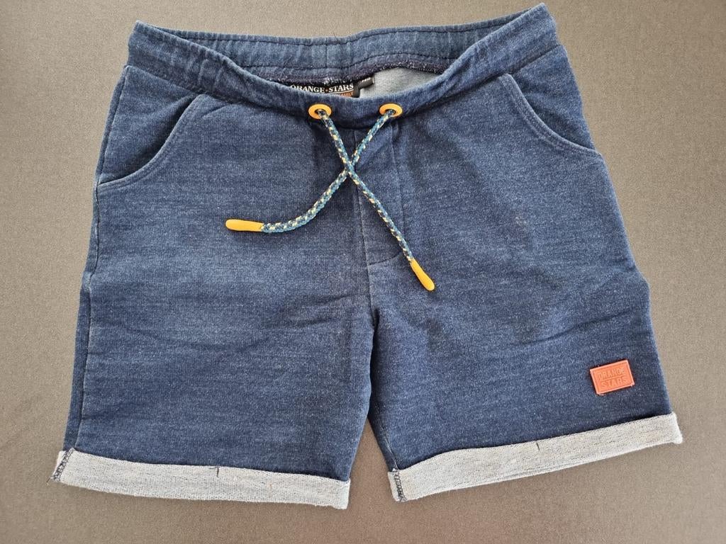 Stoere korte broek Orange Stars maat 140, Kinderen en Baby's, Kinderkleding | Maat 140, Broek, Gebruikt, Ophalen of Verzenden