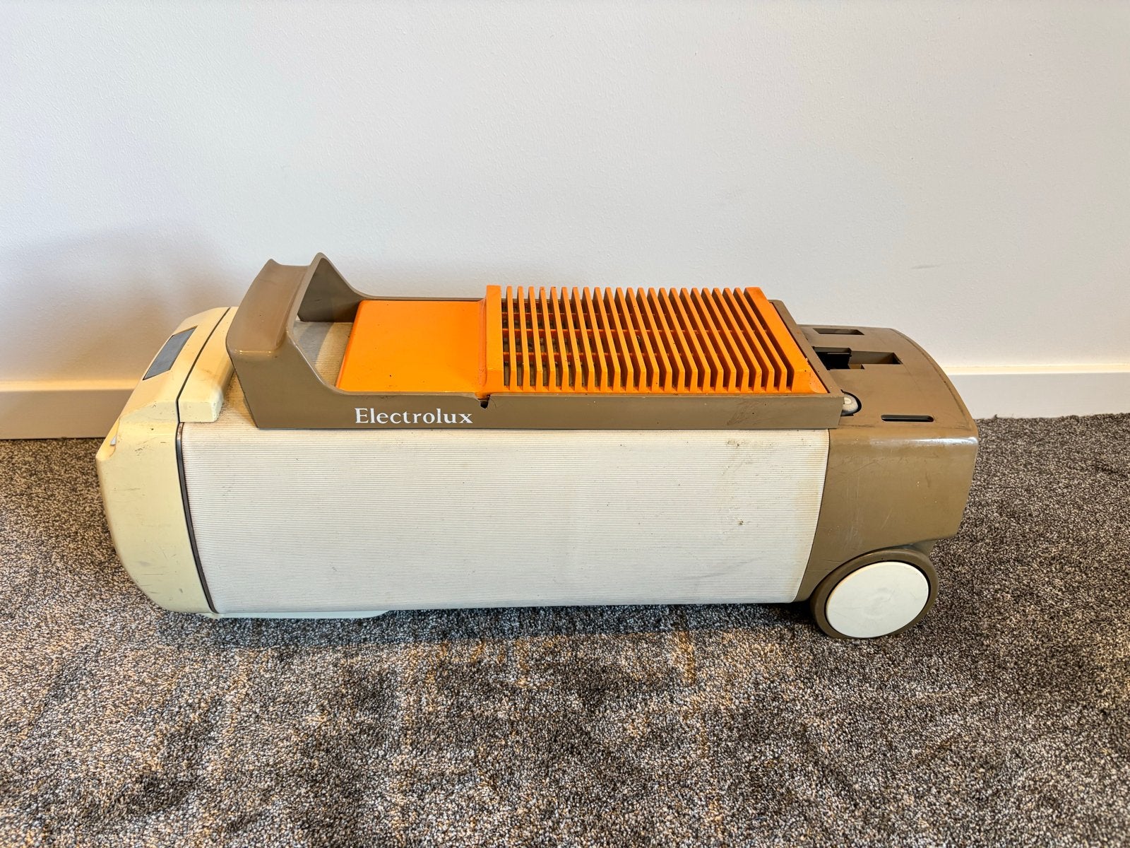 Electrolux Stofzuiger - Model 305, Ophalen of Verzenden, Gebruikt, Stofzak, Sledestofzuiger