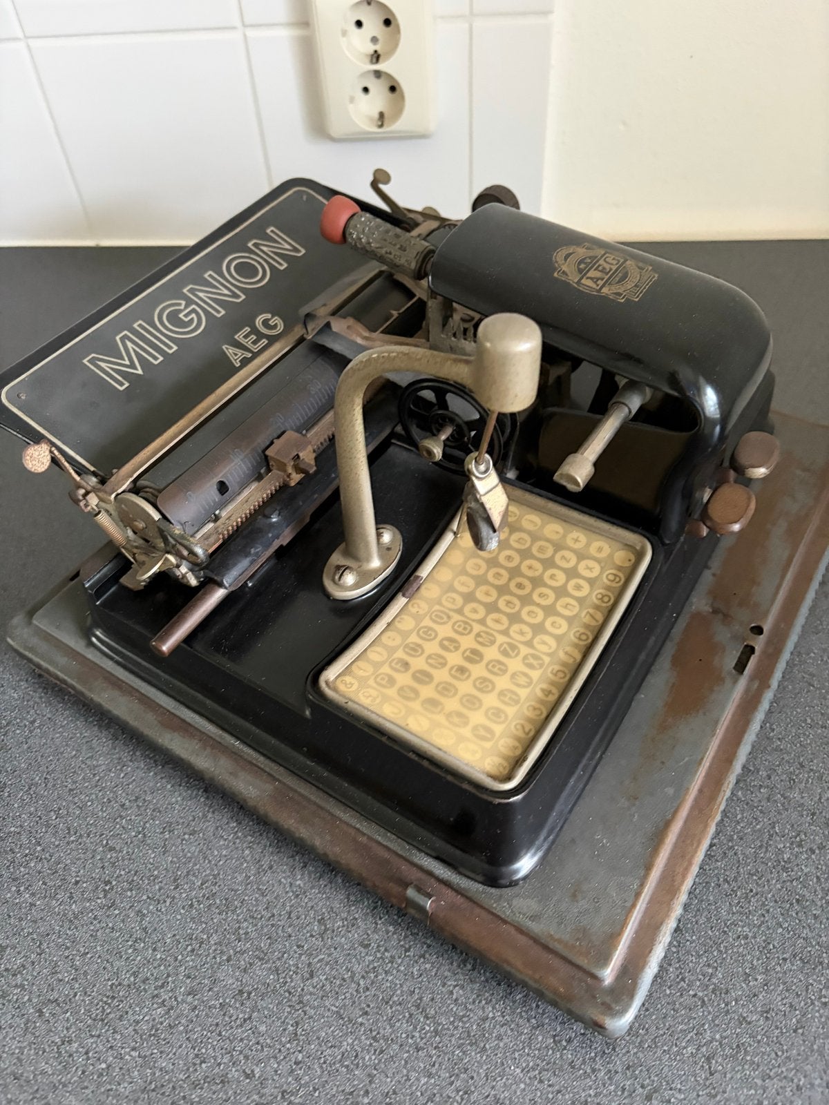 Oude schrijfmachine mignon aeg, Diversen, Typemachines, Ophalen, Gebruikt