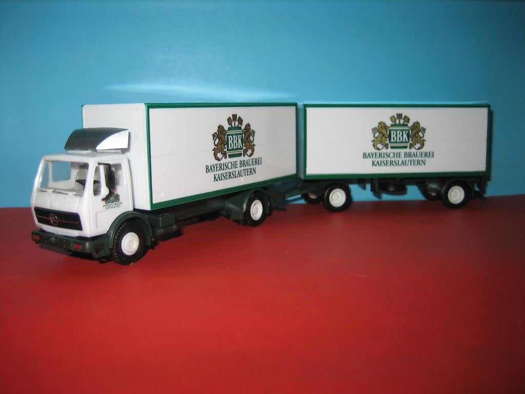 BBK-Bayer-Brau  Bier  MERCEDES combi  NU spec.prijs Herpa, Ophalen of Verzenden, Zo goed als nieuw, Bus of Vrachtwagen, Herpa