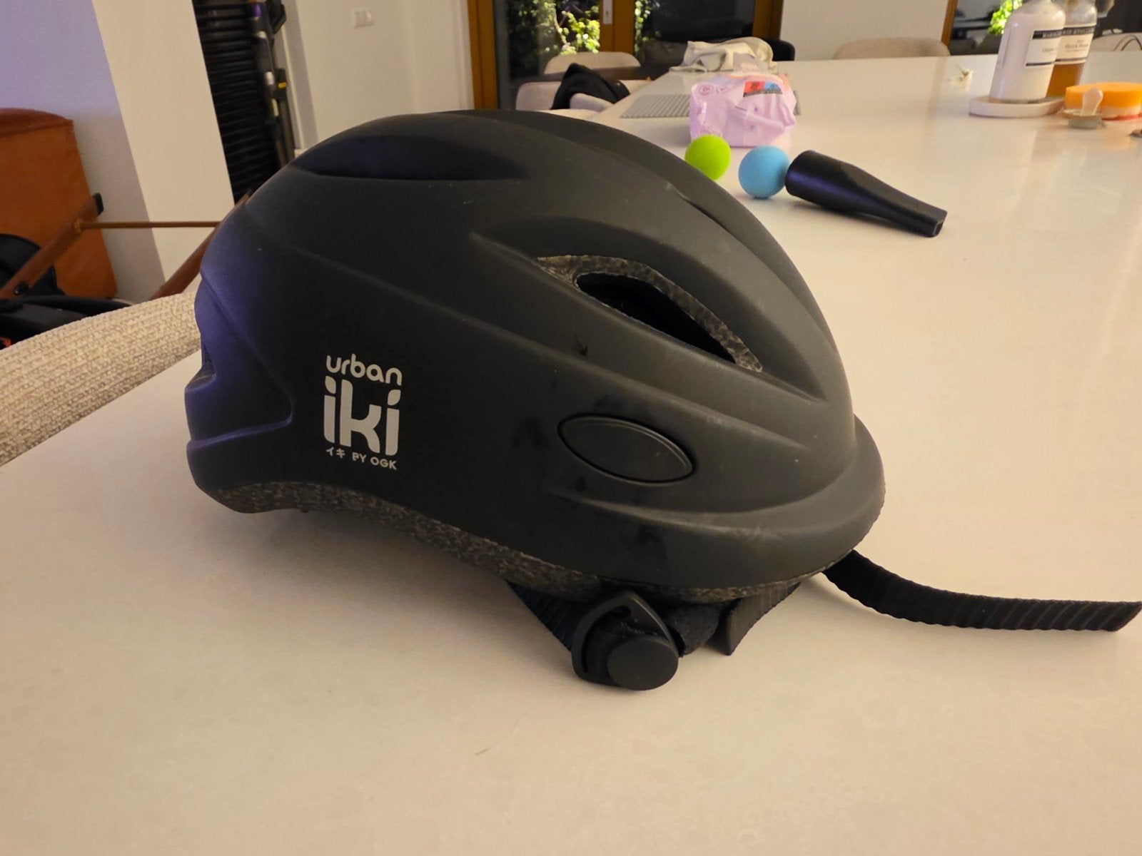 Urban Iki fietshelm maat S (48-52cm) zwart, Fietsen en Brommers, Fietsaccessoires | Fietshelmen, S, Jongen of Meisje, Nieuw, Ophalen of Verzenden
