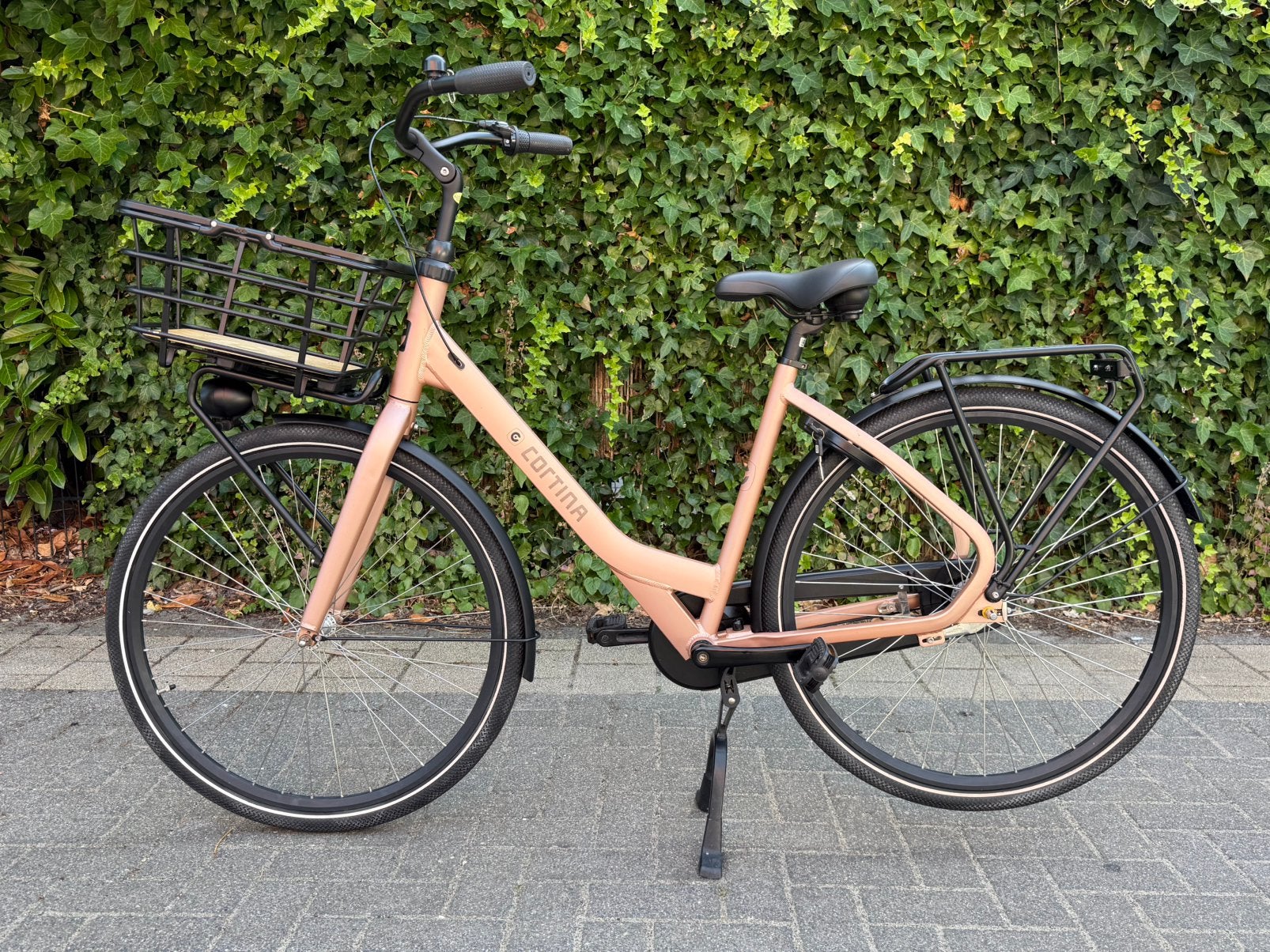 Cortina Common Peach Mamafiets, Terugtraprem, Zo goed als nieuw, Mandje, 0 zitjes