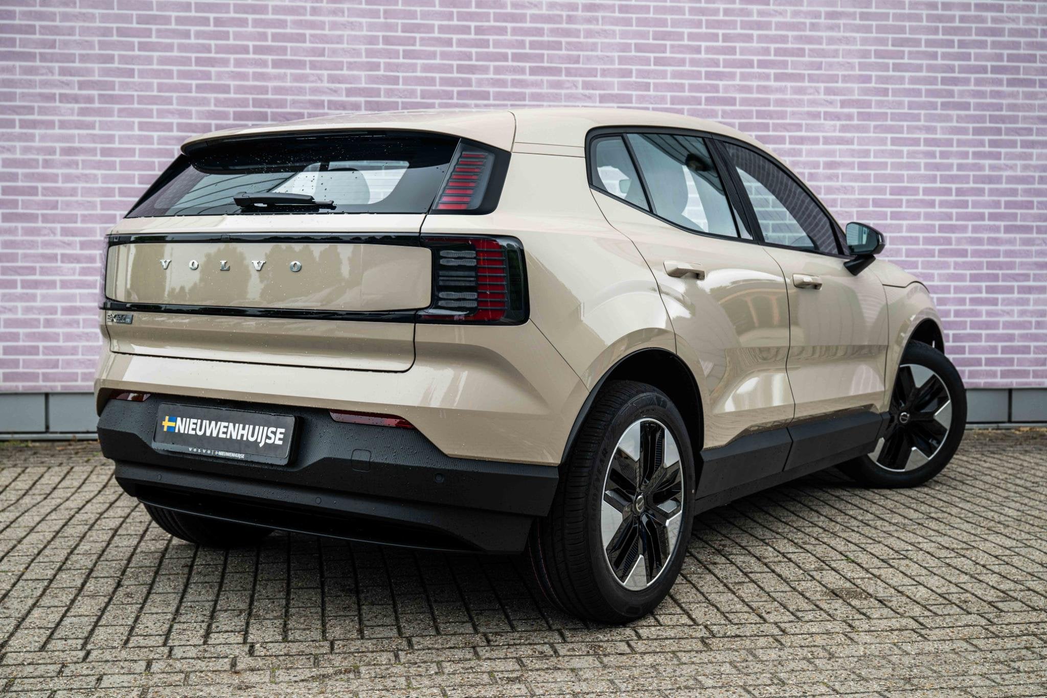 Volvo EX30 P3 Plus Europa 51 kWh | Stoel-/Stuurverwarming |, Auto's, Volvo, Automaat, 12 maanden, Achterwielaandrijving, Overige kleuren