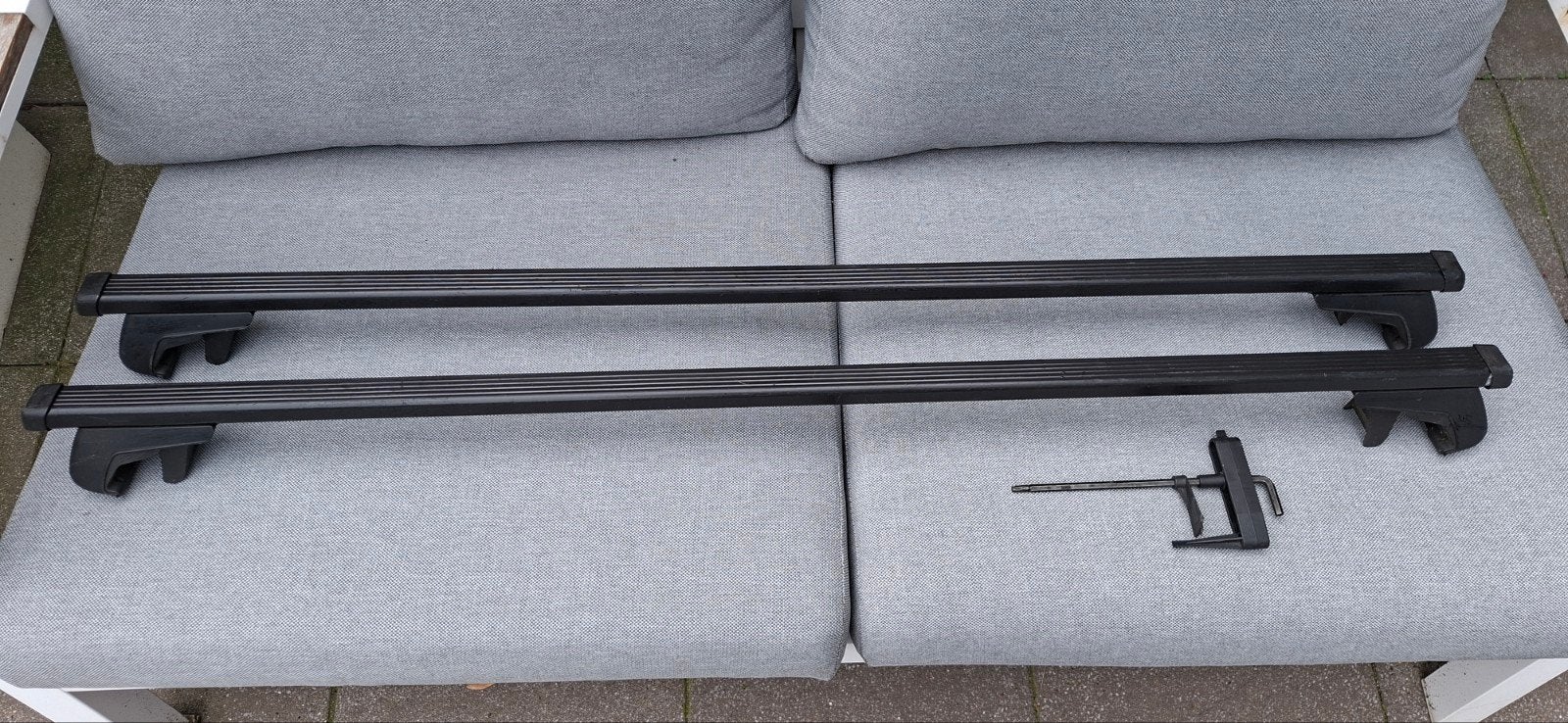 Volvo dakdragers voor auto's  met dakreling, Ophalen of Verzenden, Gebruikt