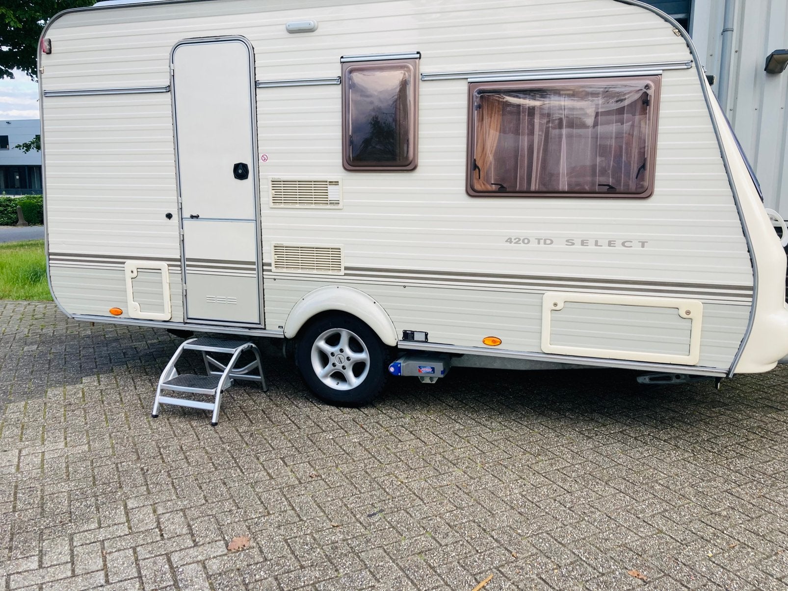 Mooier zijn ze er niet meer , met voortent, mover, Schokbreker, Treinzit, 4 tot 5 meter, Tot en met 4