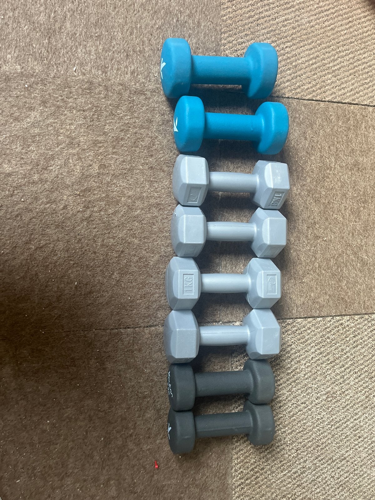 Dumbbell set - 6 paar (1 kg 2 kg en 3kg, Sport en Fitness, Fitnessmaterialen, Ophalen of Verzenden, Gebruikt, Armen, Dumbbell
