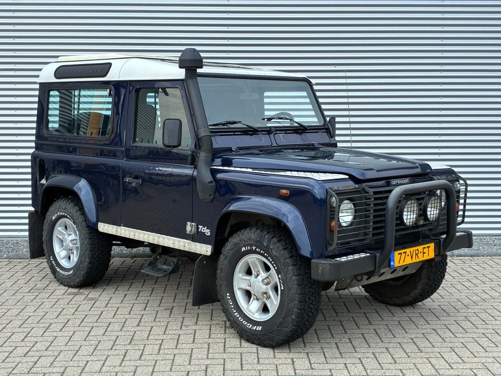 Land Rover Defender 90 Td5 County Hard Top/ Youngtimer, foto 3