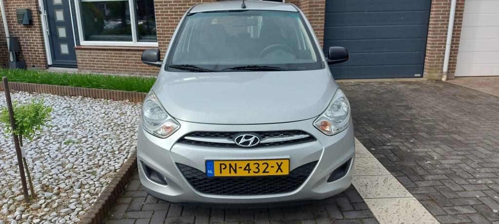 Hyundai i10 1.1 I 5DR 2013 Grijs Airco weinig km 68900, Auto's, Euro 5, Stof, 400 kg, Handgeschakeld