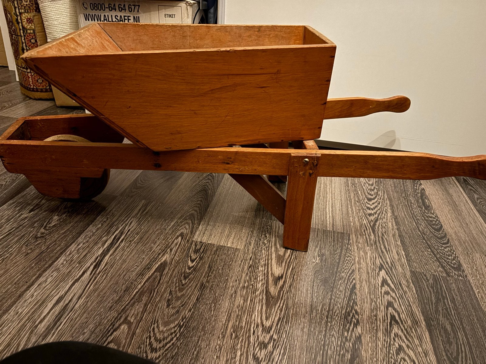 Houten handgemaakte kruiwagen - Decoratief, Tuin en Terras, Ophalen of Verzenden, Gebruikt, Handmatig, Eenwielig