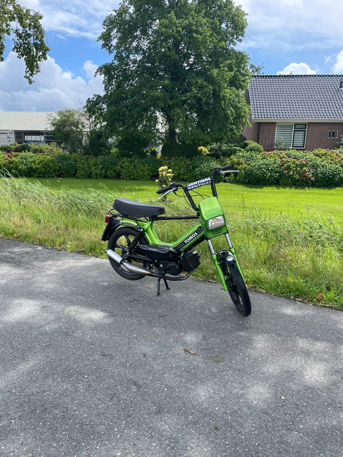 Tomos quadro 2013, Fietsen en Brommers, Brommers | Tomos, Zo goed als nieuw, Quadro, Maximaal 25 km/u, Ophalen