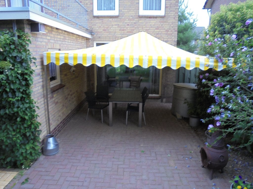 Partytent, tent, party tent. RVS frame en degelijk zeil, Ophalen, Gebruikt, Opvouwbaar, Partytent